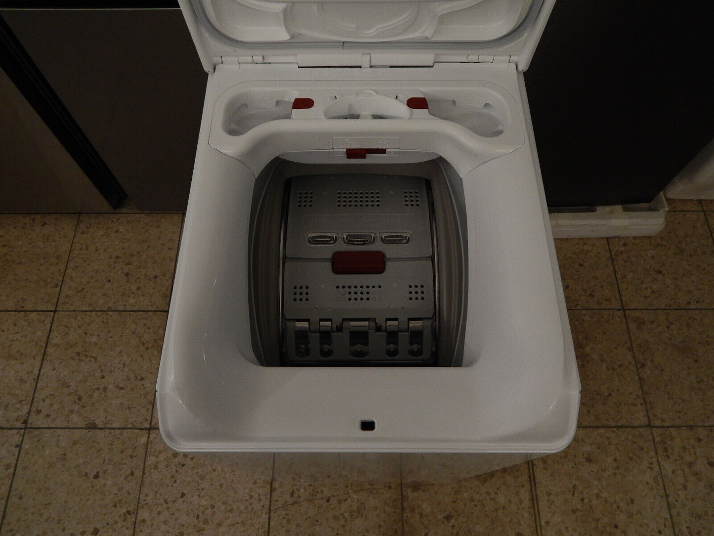 AEG Waschmaschine Toplader 8000 LTR8A36STL Mengenautomatik 1300 U/min Weiß 6kg