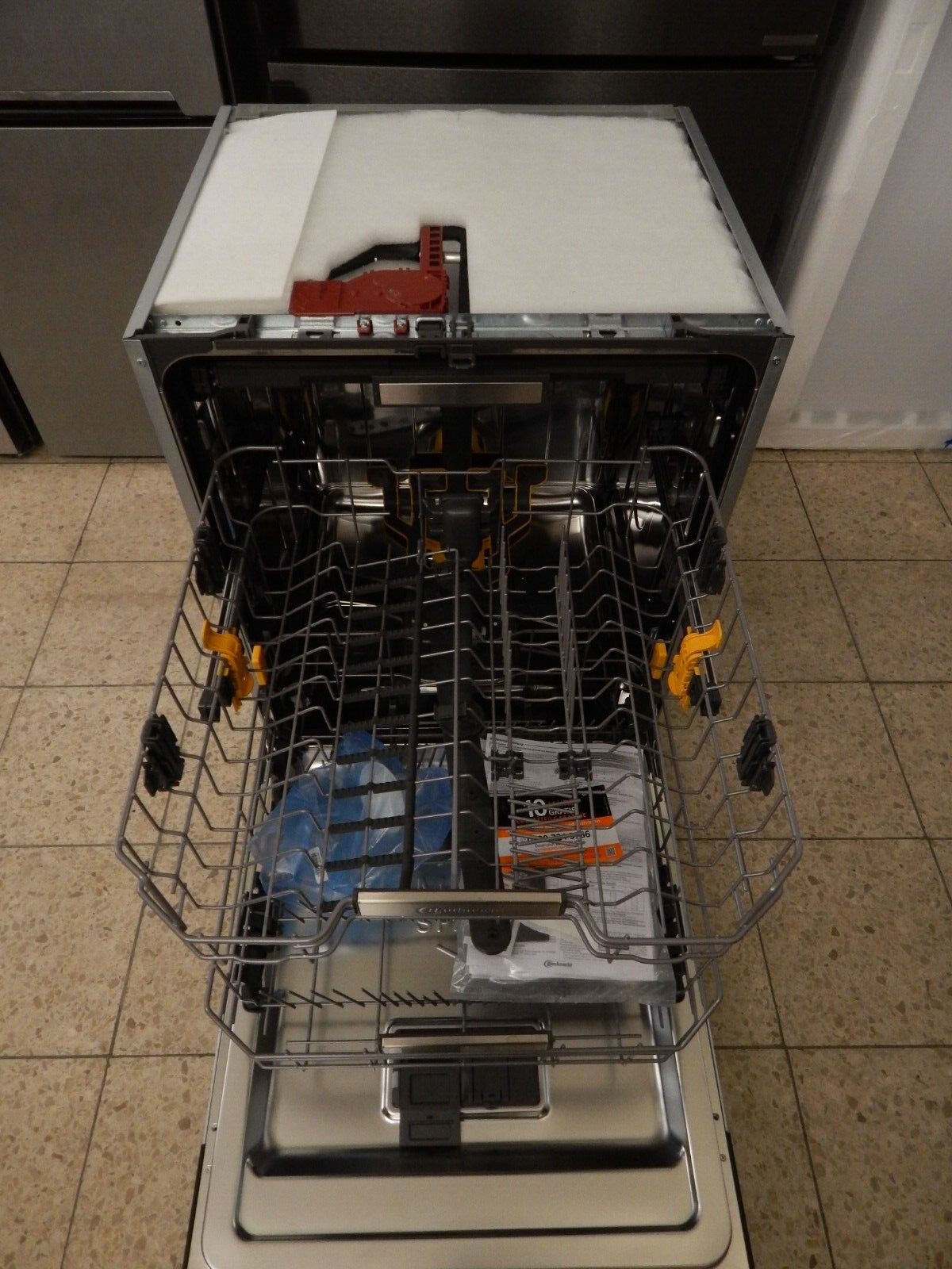 Bauknecht B7I HF60 TUC vollintegrierbarer Geschirrspüler 15 Maßgedecke Schwarz