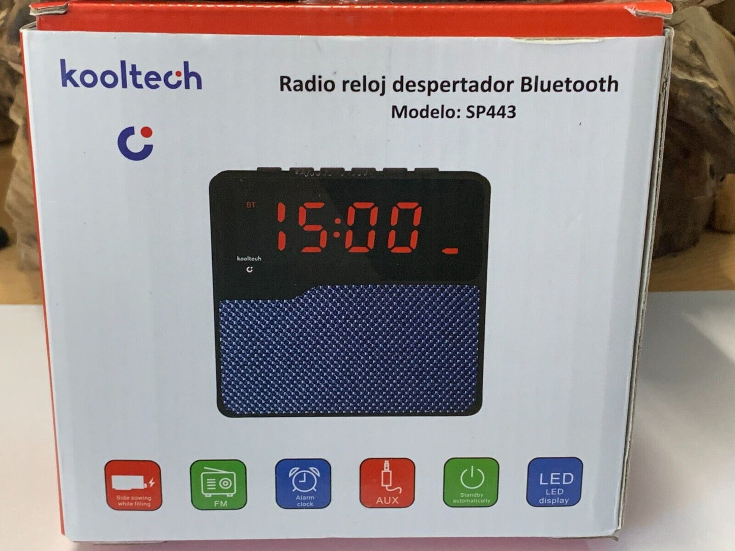 KOOLTECH SP443 Reloj Radio Despertador Con Bluetooth/Aux In