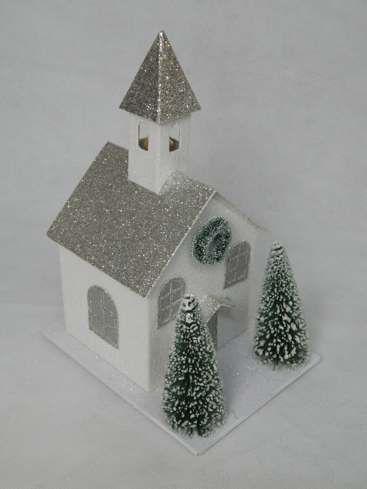 Winterhaus mit LED Beleuchtung 26cm Weihnachtsdeko Advent Deko Weihnachtskirche