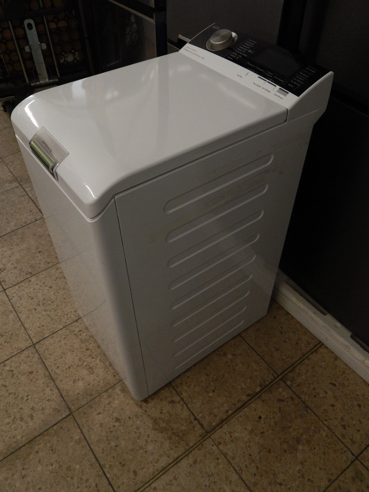 AEG Waschmaschine Toplader 8000 LTR8A36STL Mengenautomatik 1300 U/min Weiß 6kg