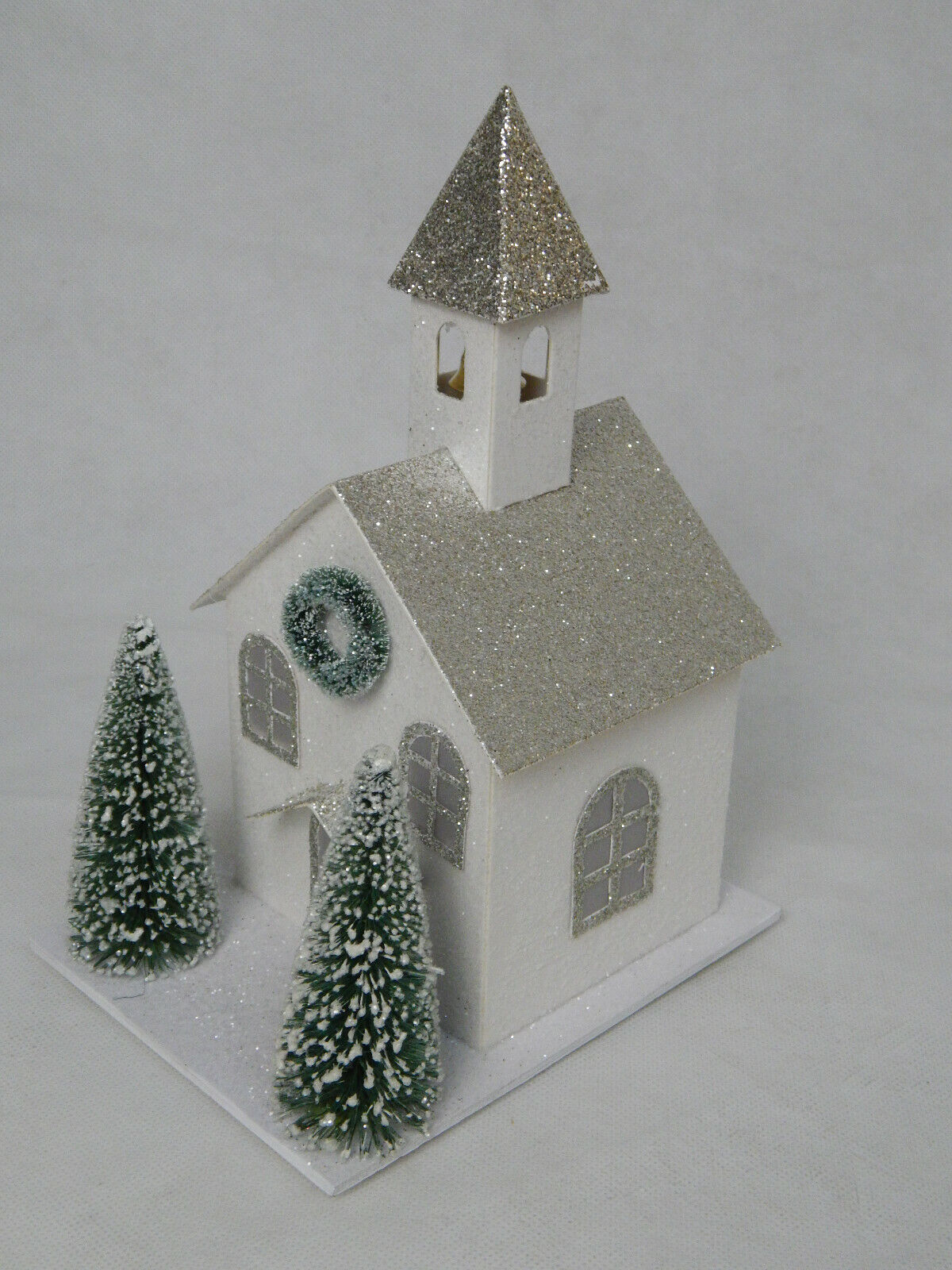Winterhaus mit LED Beleuchtung 26cm Weihnachtsdeko Advent Deko Weihnachtskirche