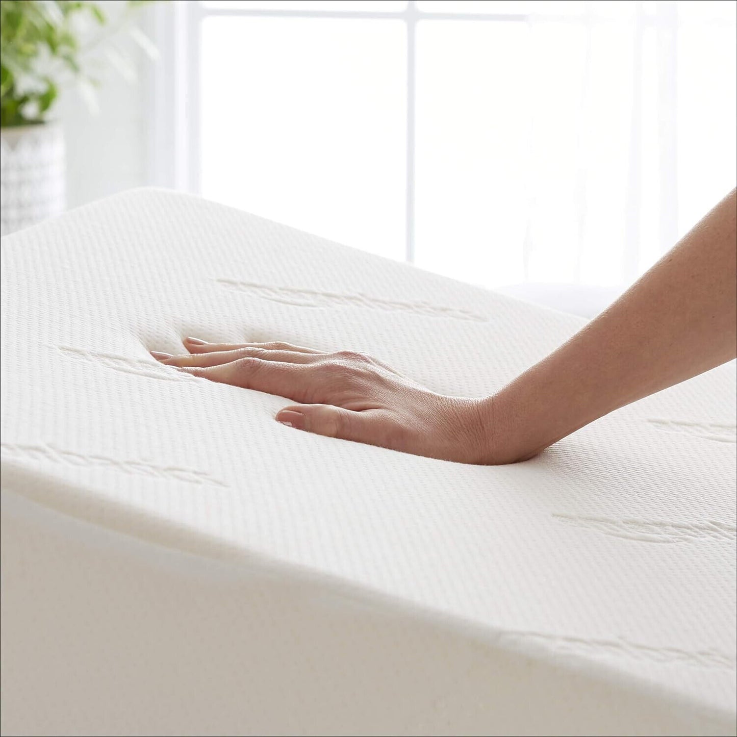 Amazon Basics - Almohada Bett-Keilkissen Beinkissen Fußstütze Lesekissen Kissen