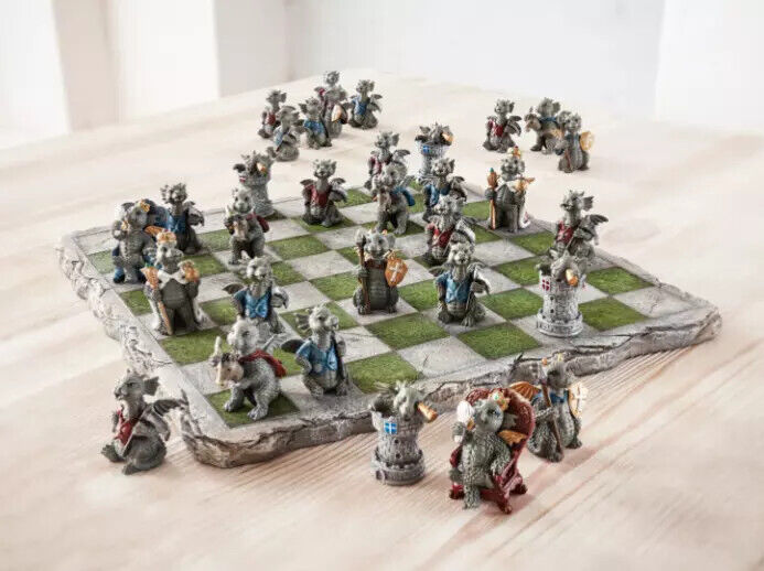 Schachbrett mit Drachenfiguren 33 Teile handbemalt Kunststein in Steinoptik
