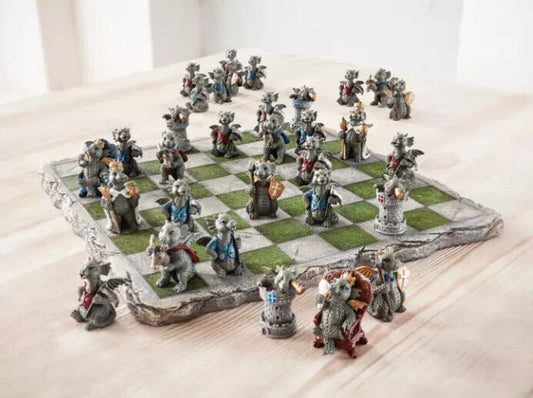 Schachbrett mit Drachenfiguren 33 Teile handbemalt Kunststein in Steinoptik
