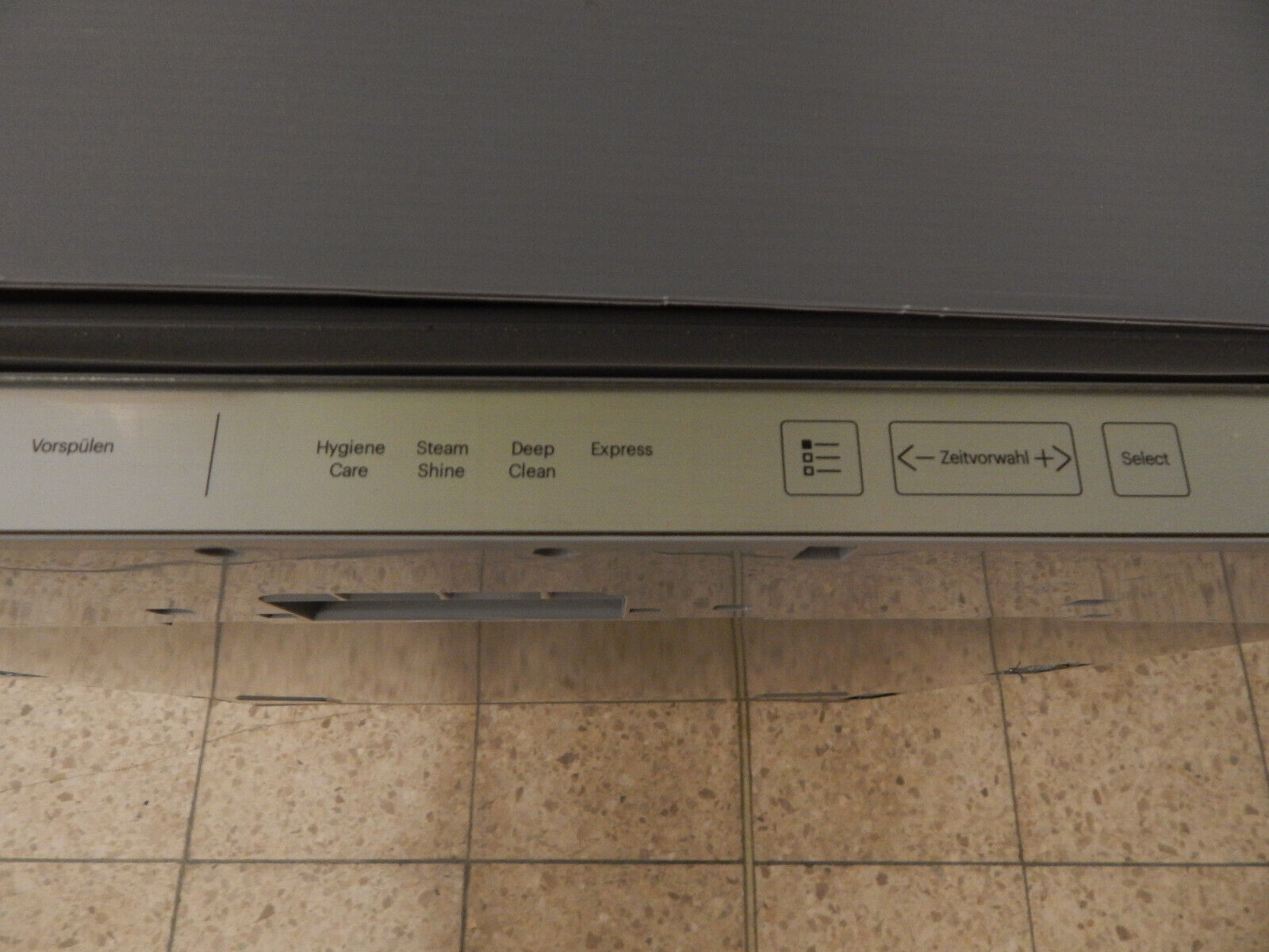 Grundig GTVP4540B 7612101671 vollintegrierbarer Geschirrspüler mit 16 Maßgedecke