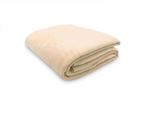 ZOLLNER Kuscheldecke flauschig in 220x240 cm - weiche und langlebige Sofadecke i