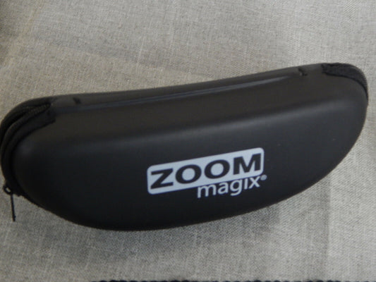 Zoom magix Brillenetui und Care kit