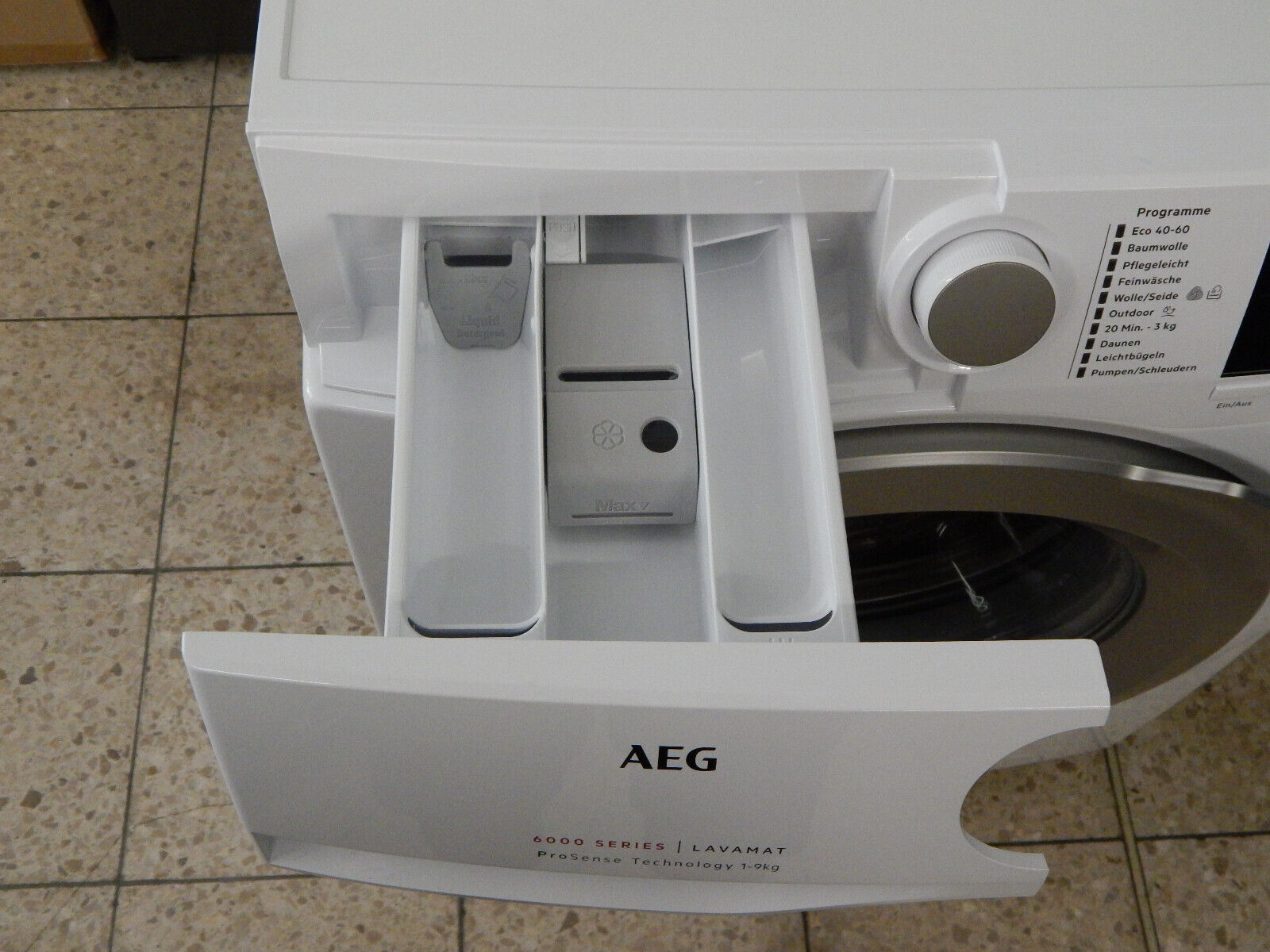AEG Waschmaschine Serie 6000 L6FB49VFL, 9 kg Anti-Allergie, ProSense, 1400 U/Min