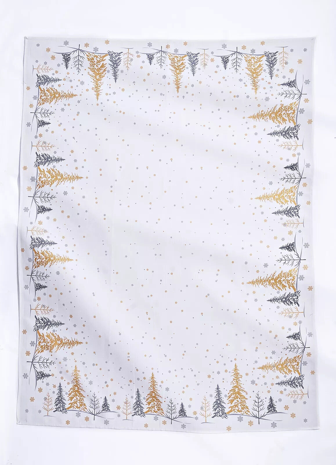 Tischdecke Classy Christmas Winterwald Schneeflocken waschbar 130 x 170 cm