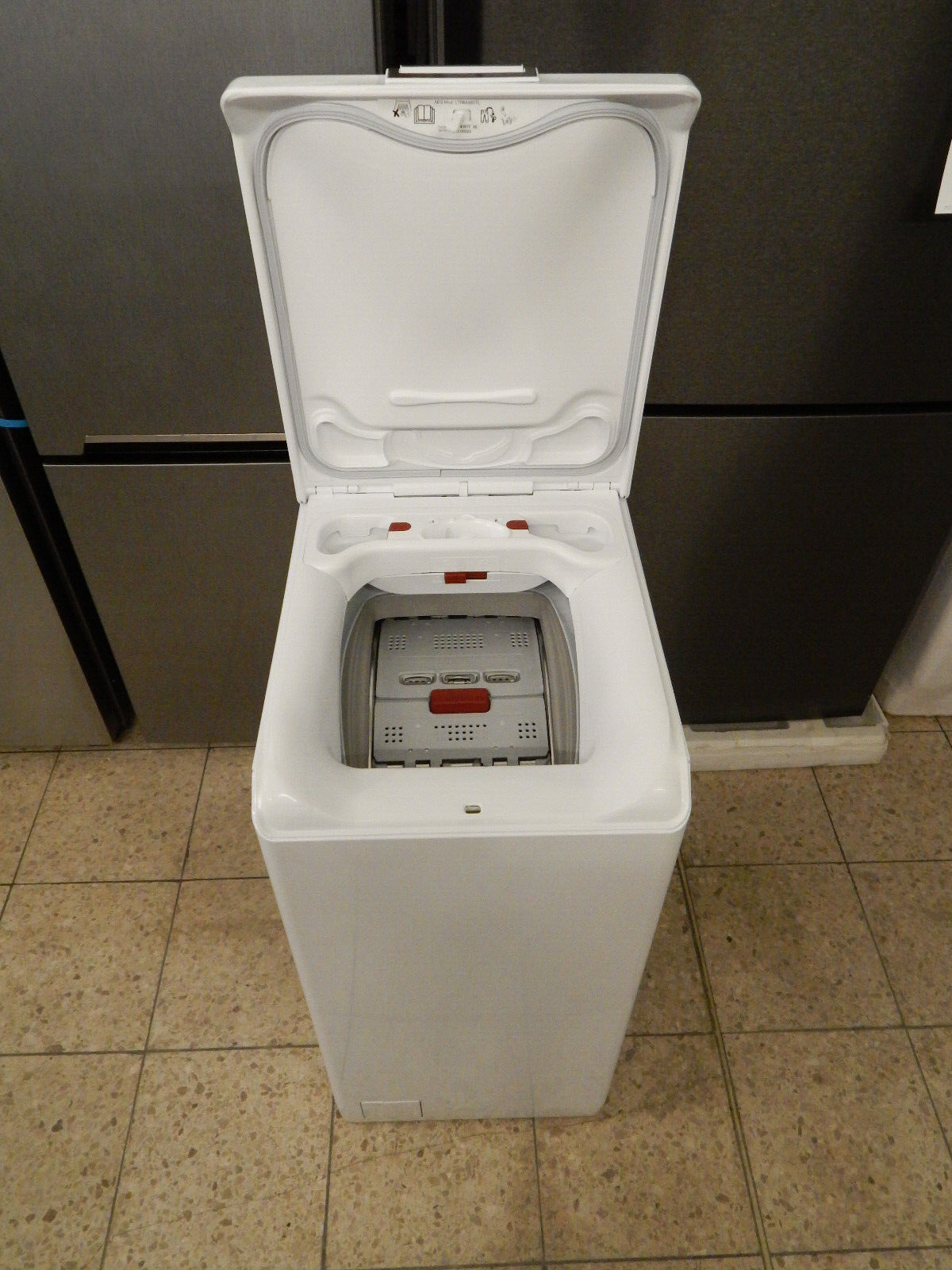 AEG Waschmaschine Toplader 8000 LTR8A36STL Mengenautomatik 1300 U/min Weiß 6kg